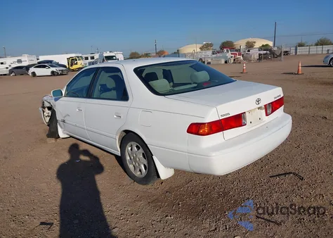 2000 Toyota Camry Le z USA, uszkodzony, nr VIN 4T1BG22K6YU998573